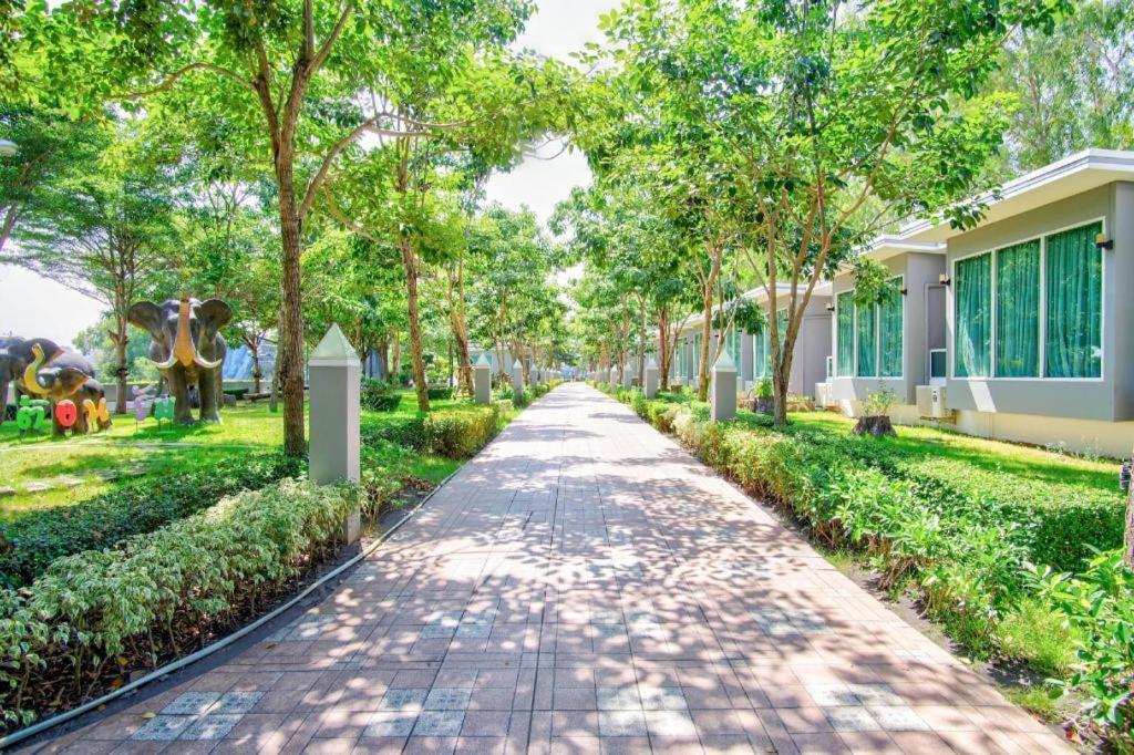 Thaiasia Goldensea Resort Аюттхая Экстерьер фото